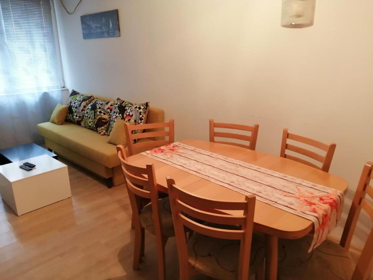 Apartment Lili Yukarı Cuma Dış mekan fotoğraf